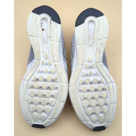 Nike Zoom Strike Vast Grey Lightweight Running Shoes Womens Size 8 - Picture 8 of 10